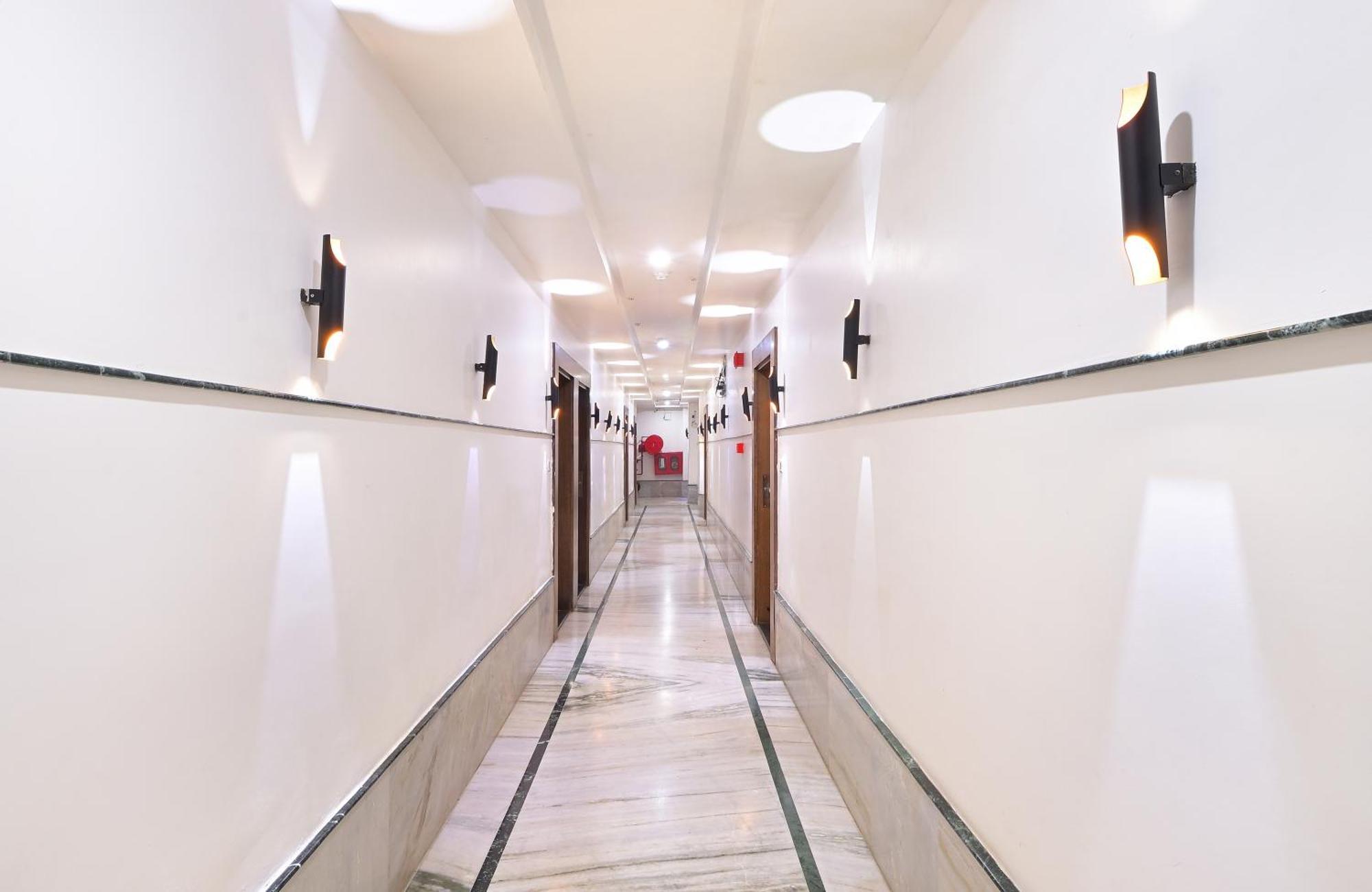 Hotel Hari Piorko Grand - 2 Min From New Delhi Railway Station Экстерьер фото