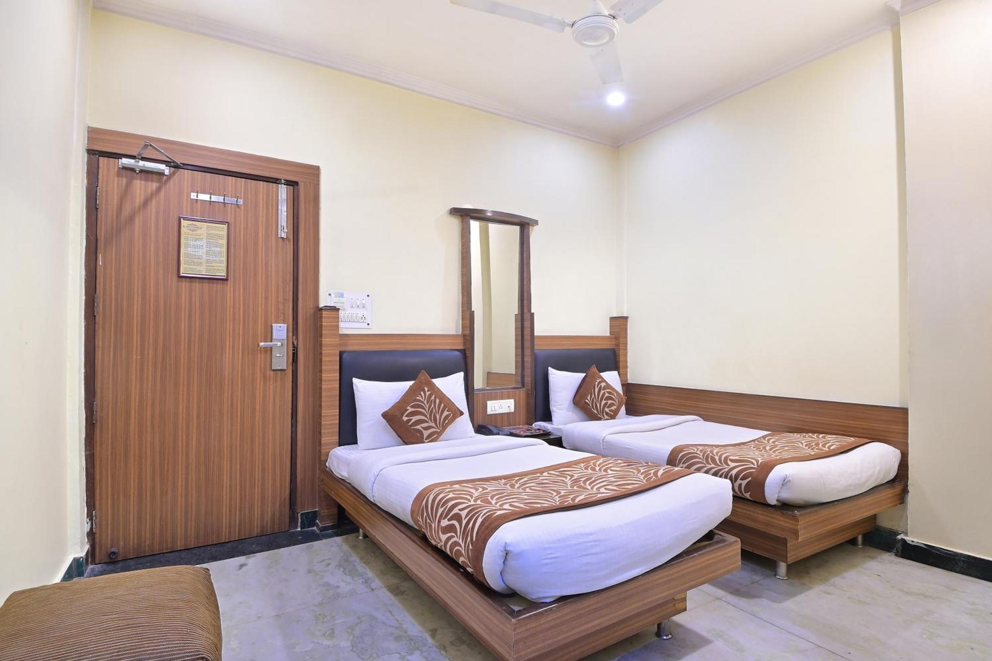 Hotel Hari Piorko Grand - 2 Min From New Delhi Railway Station Экстерьер фото