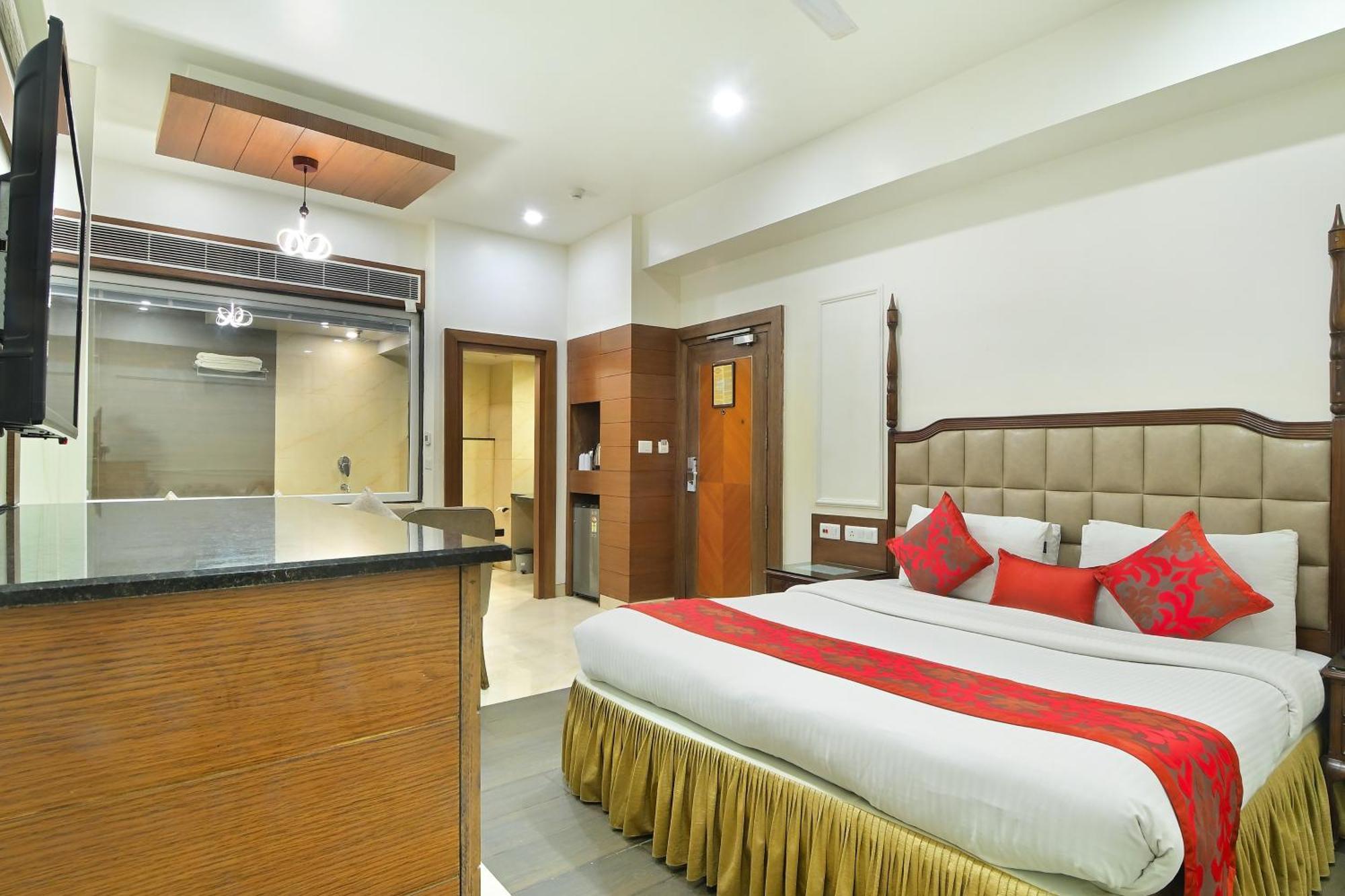 Hotel Hari Piorko Grand - 2 Min From New Delhi Railway Station Экстерьер фото