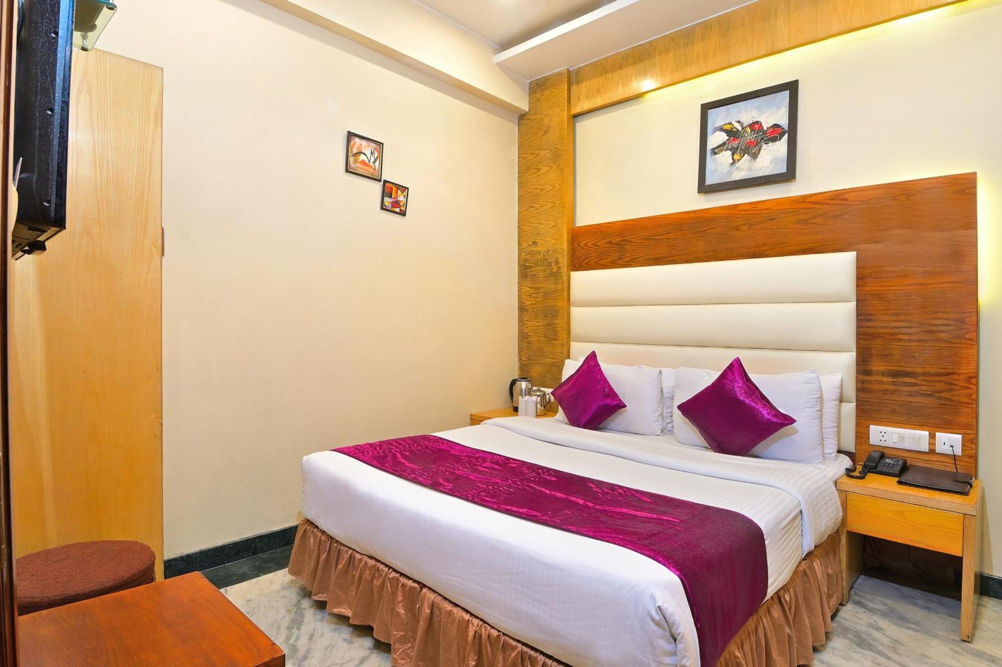 Hotel Hari Piorko Grand - 2 Min From New Delhi Railway Station Экстерьер фото